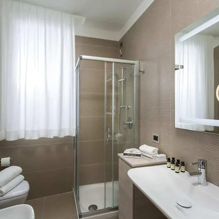 Embassy Apartamento 4*
