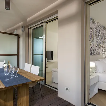 Embassy Apartament