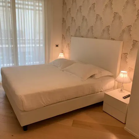 Embassy Apartamento 4*