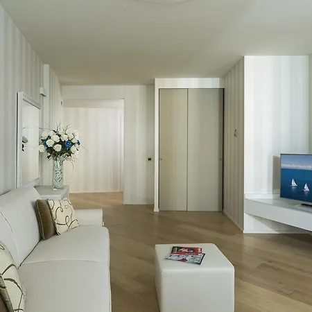 Embassy ريميني